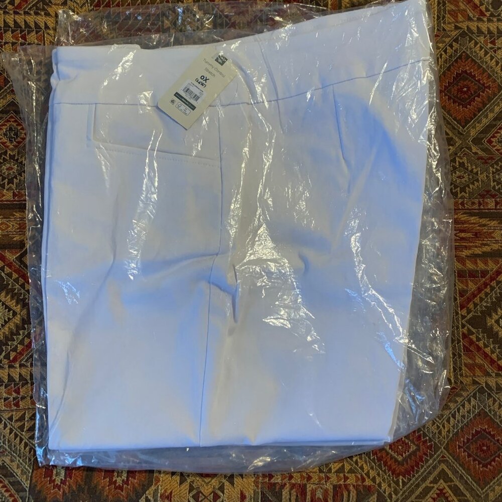 Terra & Sky Women's Plus Size Millennium Capris - New with Tags